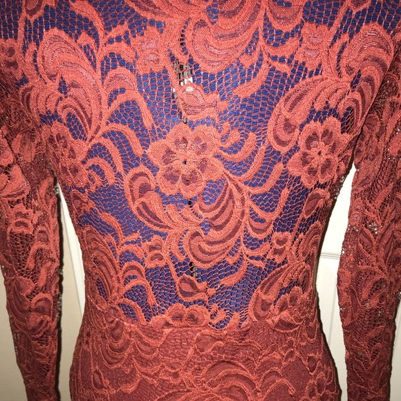 🎁Lace burgundy sleeve sweetheart dress size M - Picture 4 of 8